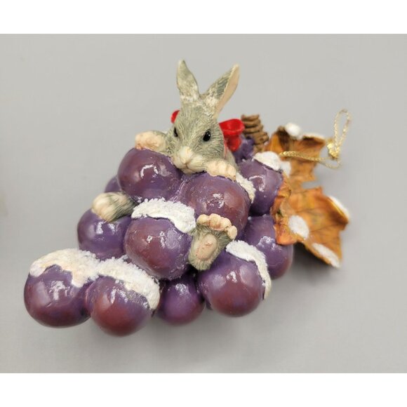 Charming Tails The Grape Escape Ornaments Early Retired 87/186 Set of Two - Picture 5 of 9